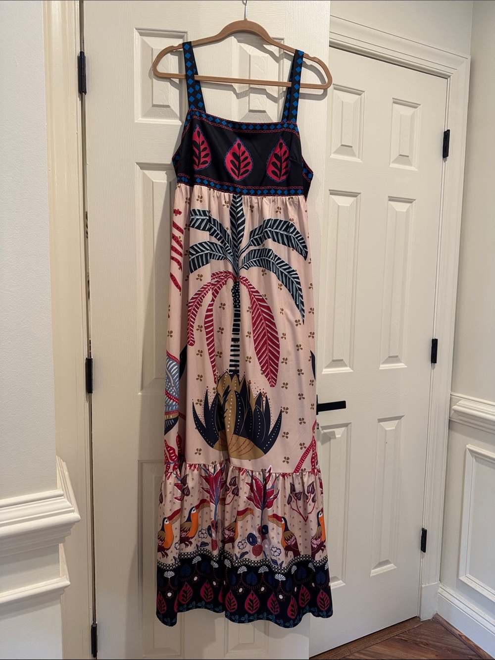 Women’s NWOT printed Cream Maxi Dress with Navy & Pink Accents